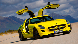 Diesel Mercedes SLS AMG CDI Coming To Paris? (UPDATE: Of Course Not)